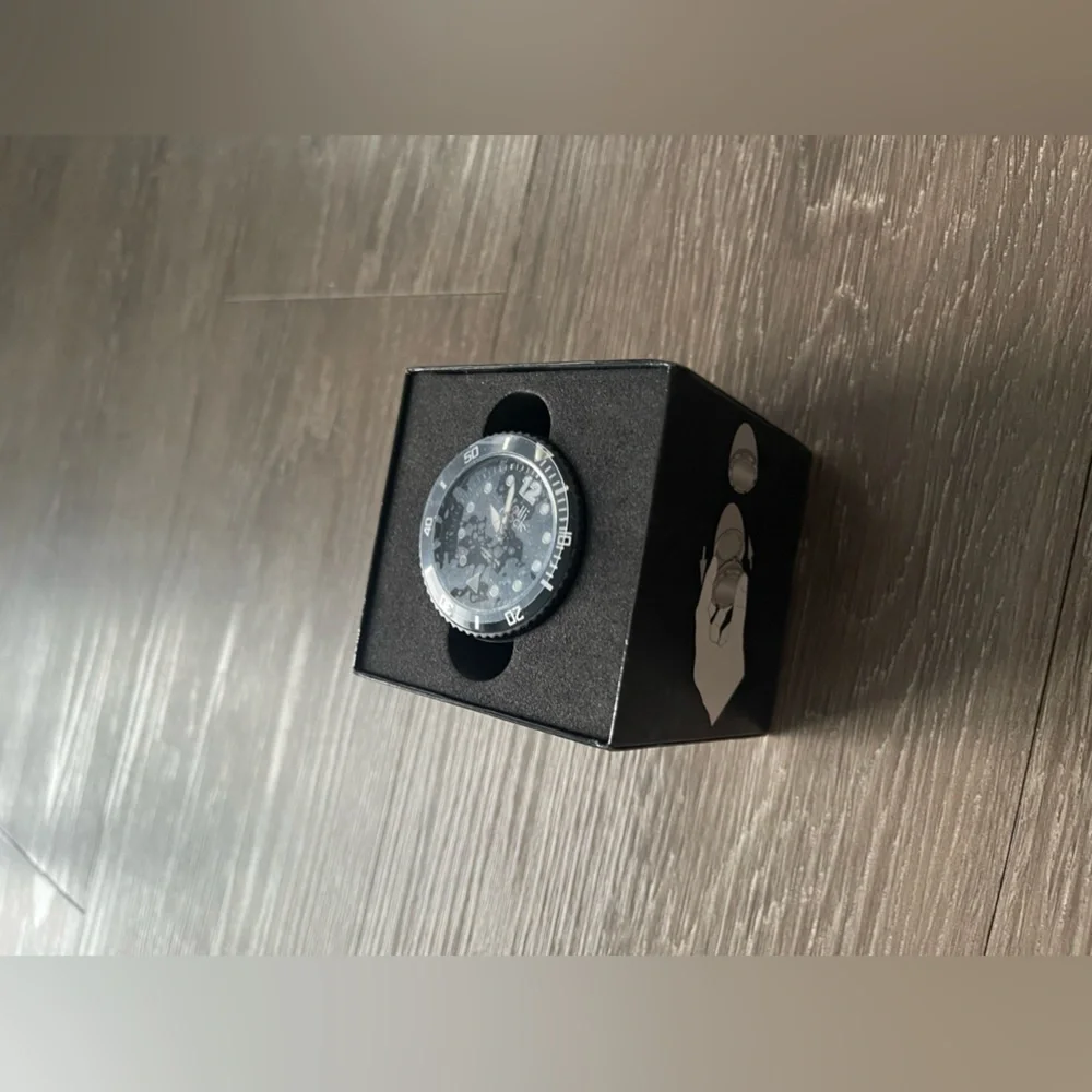 Lolli Clock Rock, Table Watch- Black